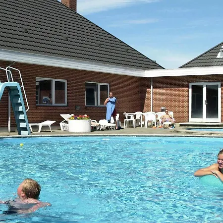 Holiday home 5 Person In R M *
